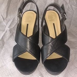 New Direction black wedge sandals